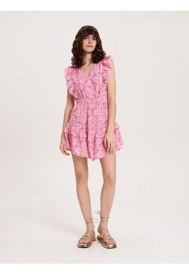Reserved - Sukienka mini z falbanami - fuksja. Kolor: różowy. Materiał: bawełna, tkanina. Styl: klasyczny. Długość: mini