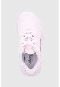 adidas Originals buty dziecięce Ozweego GW8060 kolor różowy. Nosek buta: okrągły. Zapięcie: sznurówki. Kolor: różowy. Materiał: włókno, guma, materiał