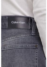 Calvin Klein Jeansy Mom Jean damskie high waist. Stan: podwyższony. Kolor: szary