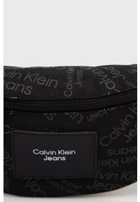Calvin Klein Jeans nerka kolor czarny. Kolor: czarny. Wzór: nadruk