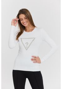Guess - GUESS Biały damski sweter Rylie Triangle z dużym logo, Rozmiar S. Kolor: biały. Materiał: poliester, wiskoza, elastan, materiał. Długość rękawa: długi rękaw. Długość: długie. Styl: elegancki, klasyczny #1