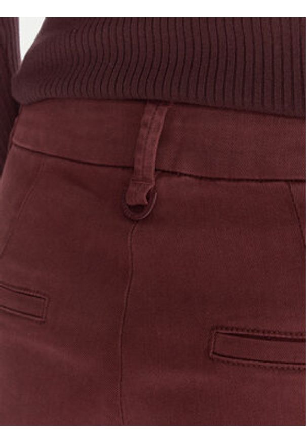 Marella Chinosy Rovo 2523136055 Bordowy Slim Fit. Kolor: czerwony. Materiał: lyocell