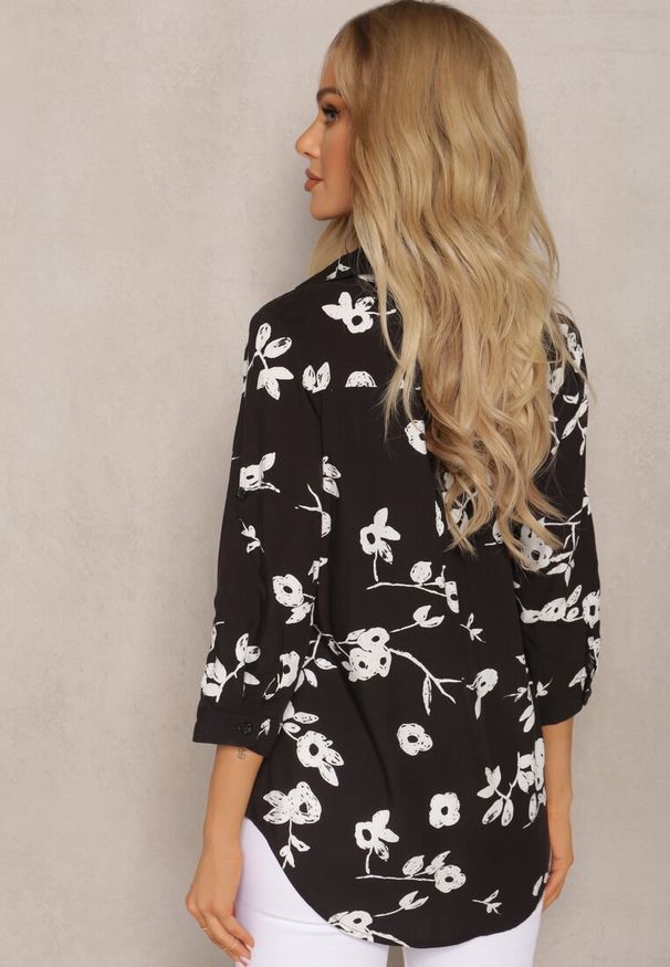 Renee - Czarna Koszula Typu Kimono z Bawełny i Wiskozy w Kwiatowy Wzór Carlania. Kolor: czarny. Materiał: wiskoza, bawełna. Wzór: kwiaty