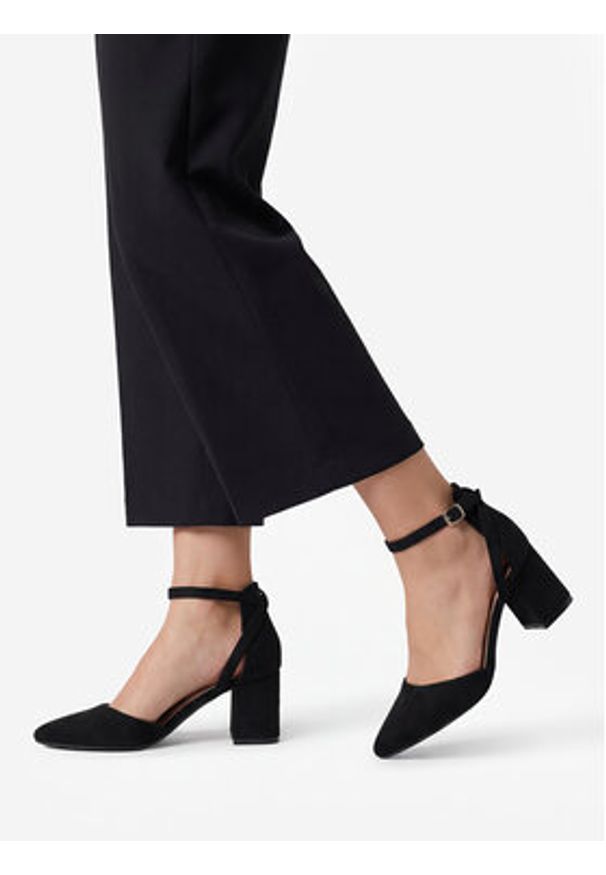 DeeZee Czółenka CEO-WSS20968-02 Czarny. Kolor: czarny. Materiał: materiał