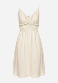 Born2be - Beżowa Wiskozowa Sukienka z Kopertowym Dekoltem Arileme. Kolor: beżowy. Materiał: wiskoza. Długość rękawa: na ramiączkach. Typ sukienki: kopertowe. Styl: wizytowy, klasyczny, elegancki #6