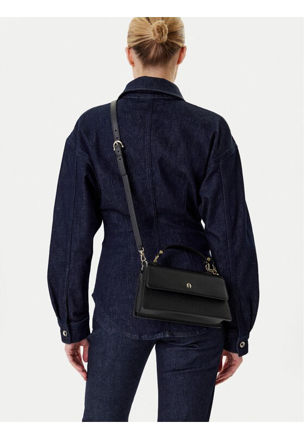 Aigner Torebka Delia S 132985 Czarny. Kolor: czarny. Materiał: skórzane