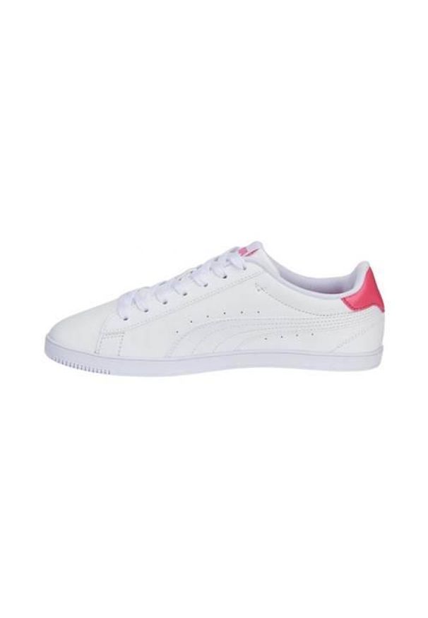 Buty do chodzenia damskie Puma Vikky Lopro. Kolor: biały. Materiał: guma, materiał, syntetyk. Model: Puma Vikky. Sport: turystyka piesza
