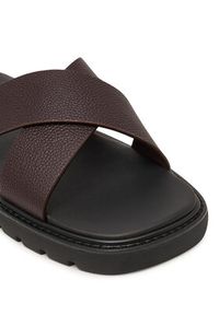 Calvin Klein Klapki Sq Molded Sandal Xcross Lth HM0HM02235 Brązowy. Kolor: brązowy. Materiał: skóra #4