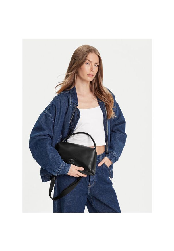 Torebka Tommy Jeans. Kolor: czarny