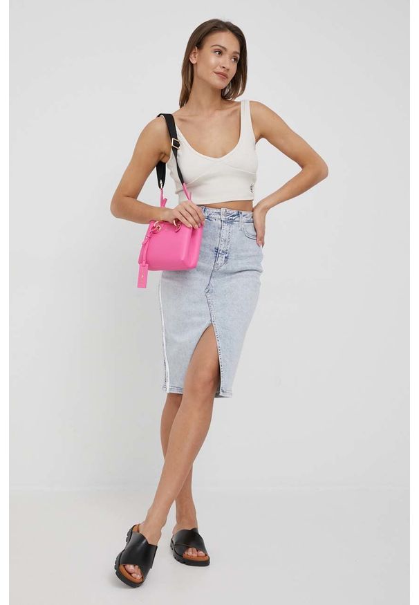 Calvin Klein Jeans top J20J218334.PPYY damski kolor beżowy. Kolor: beżowy. Materiał: lycra, materiał. Długość rękawa: na ramiączkach. Wzór: aplikacja