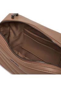 Calvin Klein Torebka Line Quilt Camera Bag K60K612114 Brązowy. Kolor: brązowy. Materiał: skórzane #6