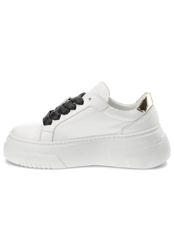 CheBello - Białe Sneakersy Chebello Modne Obuwie Damskie Na Platformie. Okazja: na co dzień. Zapięcie: zamek. Kolor: biały. Materiał: jeans, skóra. Wzór: kwiaty, aplikacja. Obcas: na platformie. Sport: turystyka piesza