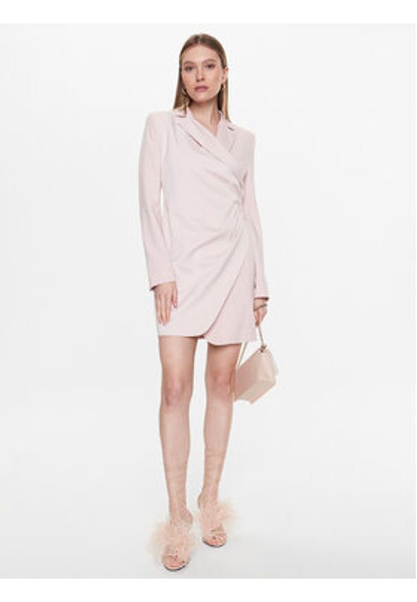 Pinko Sukienka codzienna 100035 A0GI Różowy Regular Fit. Okazja: na co dzień. Kolor: różowy. Materiał: syntetyk. Typ sukienki: proste. Styl: casual