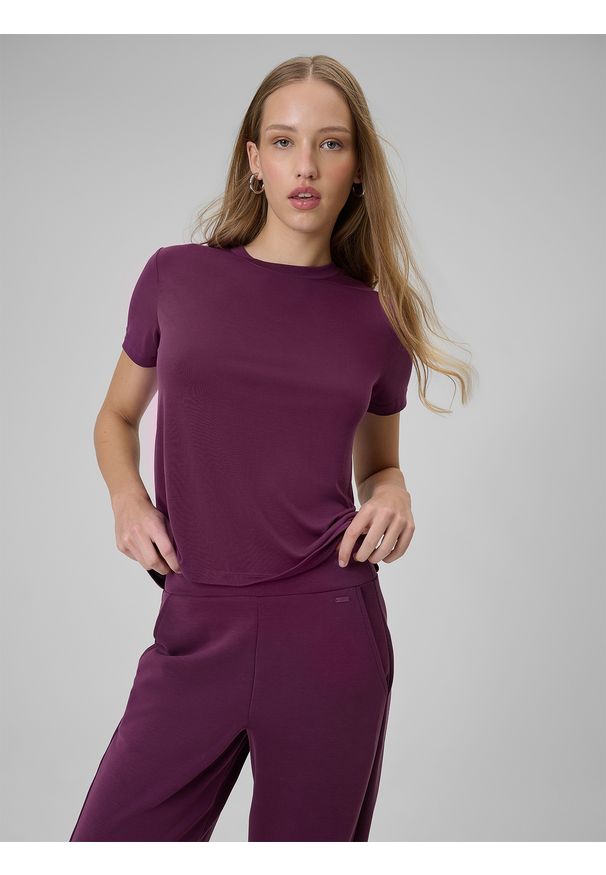 4f - 4F T-shirt regular gładki damski - fioletowy S. Okazja: na co dzień. Kolor: czerwony. Materiał: dzianina, skóra, materiał. Wzór: gładki. Styl: casual