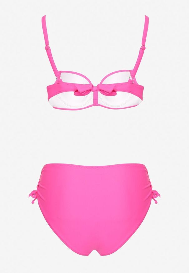 Born2be - Fuksjowe Bikini Biustonosz i Majtki Figi Ozdobione Metalicznymi Aplikacjami Kinionela. Kolor: różowy. Wzór: aplikacja