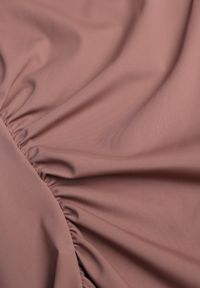 Born2be - Brązowe Asymetryczne Body Ozdobione Marszczeniem Dinida. Okazja: na co dzień. Kolor: brązowy. Materiał: jeans. Wzór: aplikacja. Styl: casual, klasyczny, elegancki #3