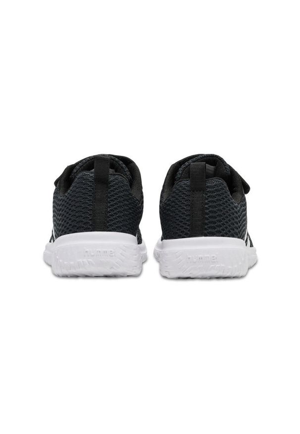 Sneakersy dla dzieci Hummel Actus Recycled. Okazja: na uczelnię. Zapięcie: rzepy. Kolor: czarny. Sport: joga i pilates