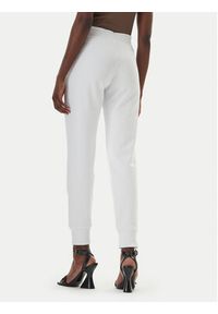 Versace Jeans Spodnie dresowe 80HAAT01 Biały Regular Fit. Kolor: biały. Materiał: bawełna #4