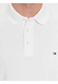 TOMMY HILFIGER - Tommy Hilfiger Polo Monotype Flag MW0MW33585 Biały Slim Fit. Typ kołnierza: polo. Kolor: biały. Materiał: bawełna, wiskoza #4