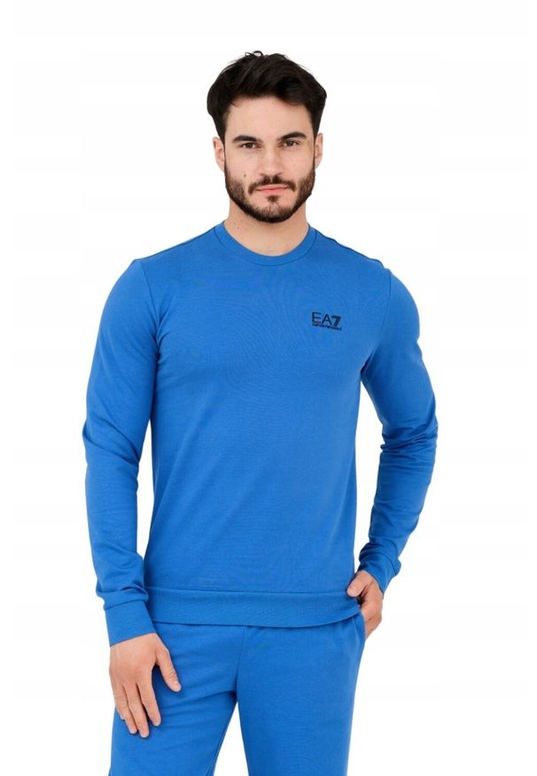 EA7 Emporio Armani - EA7 Niebieska bluza męska z czarnym logo. Kolor: niebieski