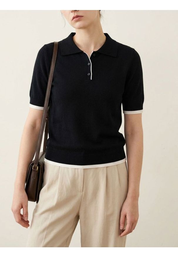 Sinsay - Wiskozowy sweter z kołnierzykiem - czarny. Kolor: czarny. Materiał: wiskoza