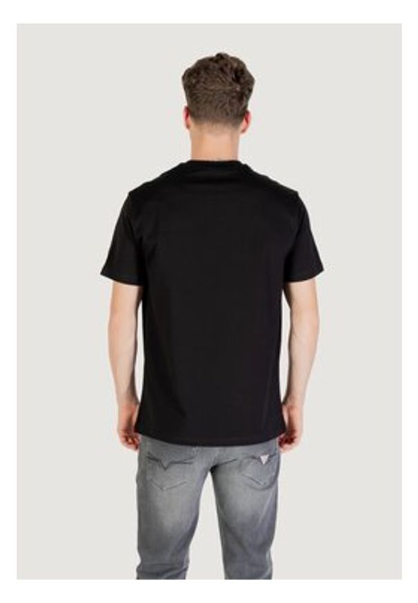 Armani Exchange T-Shirt XM001425 AF10361 UC001 Czarny Regular Fit. Kolor: czarny. Materiał: bawełna