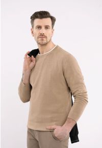Volcano - Lekki sweter S-MARC. Kolor: kremowy. Materiał: poliamid, nylon, wiskoza, włókno. Wzór: gładki, aplikacja. Styl: klasyczny