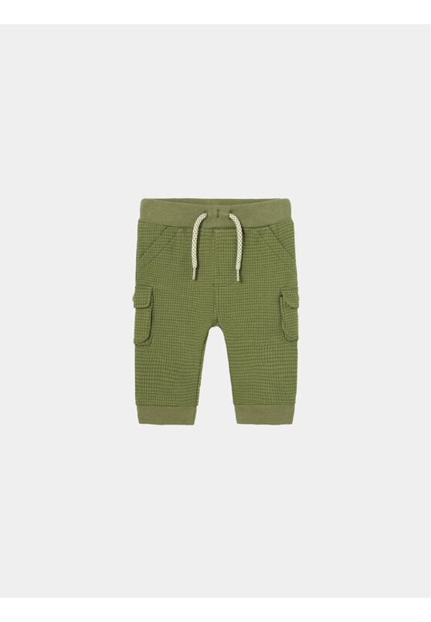 Mayoral Spodnie dresowe 2.518 Zielony Regular Fit. Kolor: zielony. Materiał: bawełna