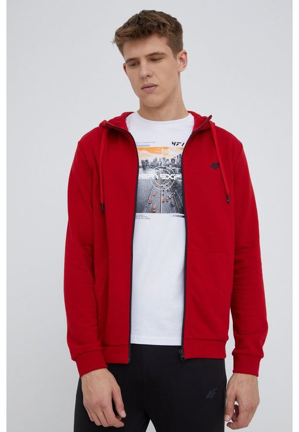 4f - 4F bluza męska kolor czerwony z kapturem gładka. Okazja: na co dzień. Typ kołnierza: kaptur. Kolor: czerwony. Wzór: gładki. Styl: casual