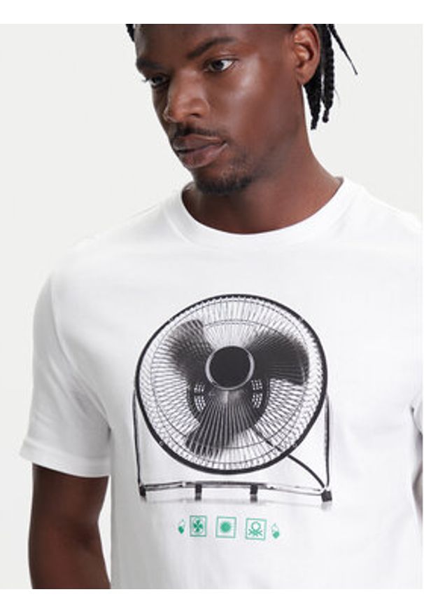 United Colors of Benetton - United Colors Of Benetton T-Shirt 3BL0U10AG Biały Relaxed Fit. Kolor: biały. Materiał: bawełna