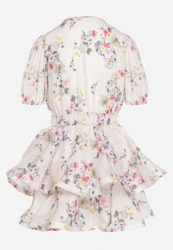 Born2be - Biała Bawełniana Sukienka w Kwiaty o Rozkloszowanym Kroju z Falbankami Norittia. Okazja: na co dzień. Typ kołnierza: kołnierz z falbankami. Kolor: biały. Materiał: bawełna. Długość rękawa: krótki rękaw. Wzór: kwiaty. Styl: elegancki, casual