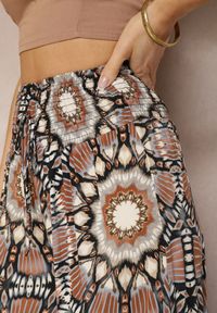 Renee - Brązowe Spodnie Typu Palazzo z Wiskozy High Waist z Gumką w Pasie Bistalia. Okazja: na co dzień. Stan: podwyższony. Kolor: brązowy. Materiał: wiskoza. Długość: długie. Styl: casual, wizytowy #5