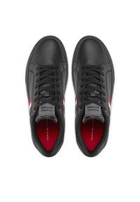 TOMMY HILFIGER - Tommy Hilfiger Sneakersy Essential Leather Cupsole FM0FM04921 Czarny. Kolor: czarny. Materiał: skóra