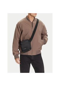 Saszetka Calvin Klein. Kolor: czarny. Materiał: nylon #1