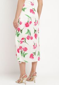 Born2be - Beżowo-Różowa Spódnica Satynowa o Kopertowym Fasonie Wiązana w Pasie w Kwiatowy Print Aisaleva. Okazja: na co dzień. Kolor: beżowy. Materiał: satyna. Wzór: nadruk, kwiaty. Styl: klasyczny, casual #7