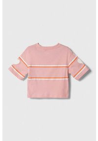 Guess t-shirt bawełniany dziecięcy kolor różowy. Okazja: na co dzień. Kolor: różowy. Materiał: bawełna. Długość rękawa: krótki rękaw. Długość: krótkie. Styl: casual, klasyczny #3