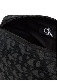 Calvin Klein Saszetka Unstructured Monogram Camera Bag LV04G3179G Czarny. Kolor: czarny. Materiał: materiał #3