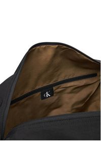 Calvin Klein Jeans Torba Metro Nylon Conv Weekender Bp Ny LV04G3104G Czarny. Kolor: czarny. Materiał: materiał #5