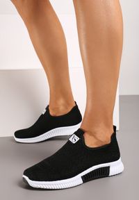 Born2be - Czarne Buty Sportowe Jynynore. Wysokość cholewki: przed kostkę. Nosek buta: okrągły. Kolor: czarny. Materiał: materiał. Szerokość cholewki: normalna