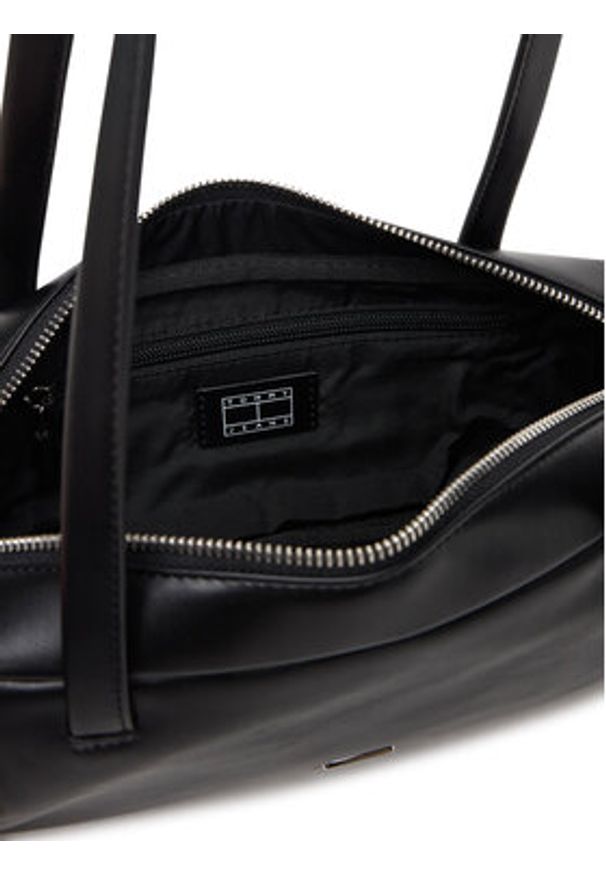 Tommy Jeans Torebka Tjw City Shoulder Bag AW0AW18075 Czarny. Kolor: czarny. Materiał: skórzane