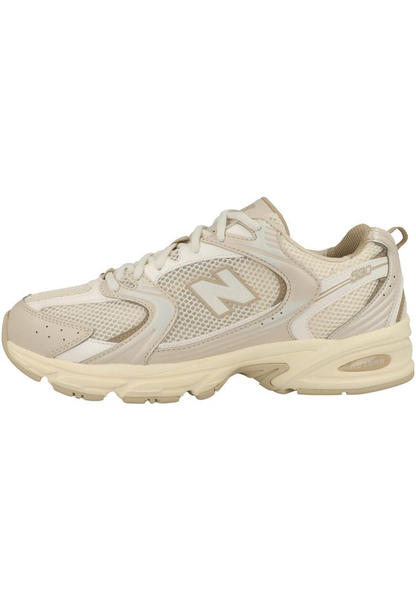 Buty New Balance 530 Białe Męskie. Zapięcie: sznurówki. Kolor: beżowy, wielokolorowy, biały. Materiał: skóra. Szerokość cholewki: normalna. Sport: turystyka piesza