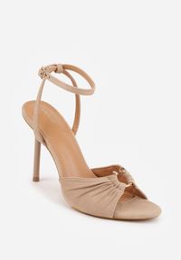 Renee - Ciemnobeżowe Sandały VICES na Szpilce Zdobione Marszczeniem i Aplikacją Synalirea. Zapięcie: pasek. Kolor: beżowy. Wzór: aplikacja. Obcas: na szpilce. Styl: klasyczny, elegancki #6