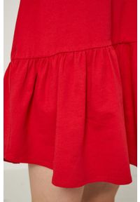 medicine - Medicine sukienka bawełniana kolor czerwony mini oversize. Kolor: czerwony. Materiał: bawełna. Długość rękawa: długi rękaw. Typ sukienki: oversize. Długość: mini #3