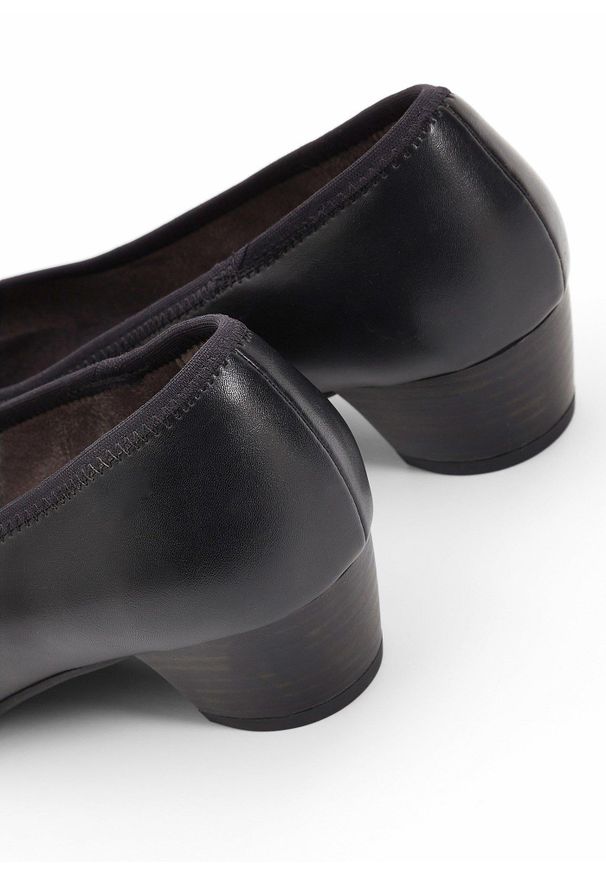 bonprix - Czółenka marki Jana, wygodna tęgość. Kolor: czarny. Obcas: na obcasie. Wysokość obcasa: średni