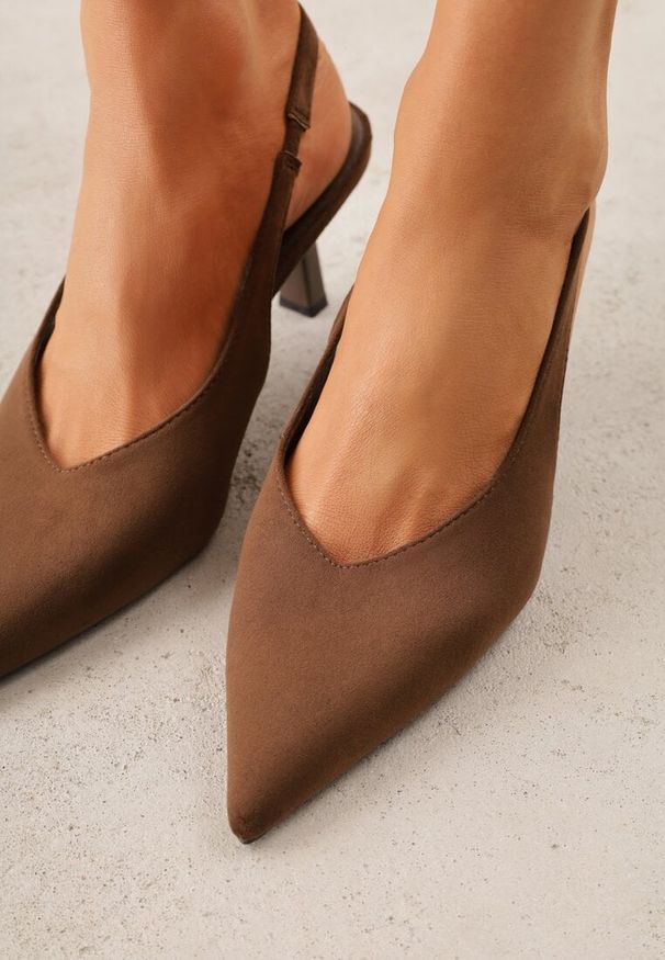 Renee - Ciemnobrązowe Czółenka VICES Typu Slingback na Geometrycznej Szpilce Aziressa. Kolor: brązowy. Wzór: geometria. Obcas: na obcasie. Styl: elegancki. Wysokość obcasa: średni