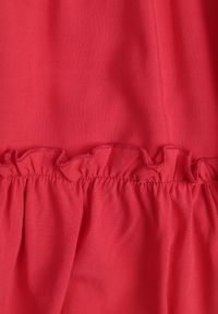 Born2be - Czerwona Gładka Sukienka Mini Taliowana z Falbankami Wokół Ramion Zynnas. Typ kołnierza: kołnierz z falbankami. Kolor: czerwony. Wzór: gładki. Sezon: lato. Długość: mini #4
