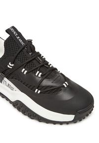 Versace Jeans Couture Sneakersy 78YA3SN2 Czarny. Kolor: czarny. Materiał: materiał