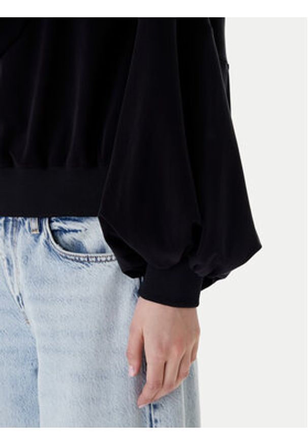 Guess Bluza W6RQ13 KD332 Czarny Regular Fit. Kolor: czarny. Materiał: wiskoza