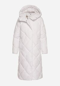 Born2be - Biała Kurtka Płaszcz z Geometrycznym Pikowaniem Johnatta. Kolor: biały. Wzór: geometria #5