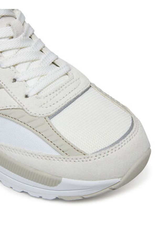 EA7 Emporio Armani Sneakersy X8X240 XK434 R950 Biały. Kolor: biały. Materiał: materiał